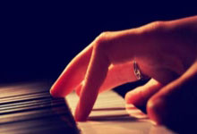 中东豪门惊险获胜,击败对手晋级